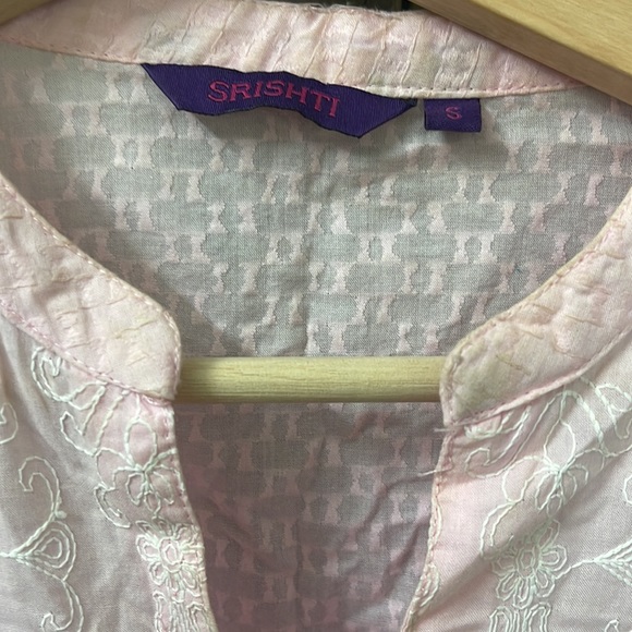 Light baby pink Kurti with elbow sleeves in size small - Picture 4 of 6